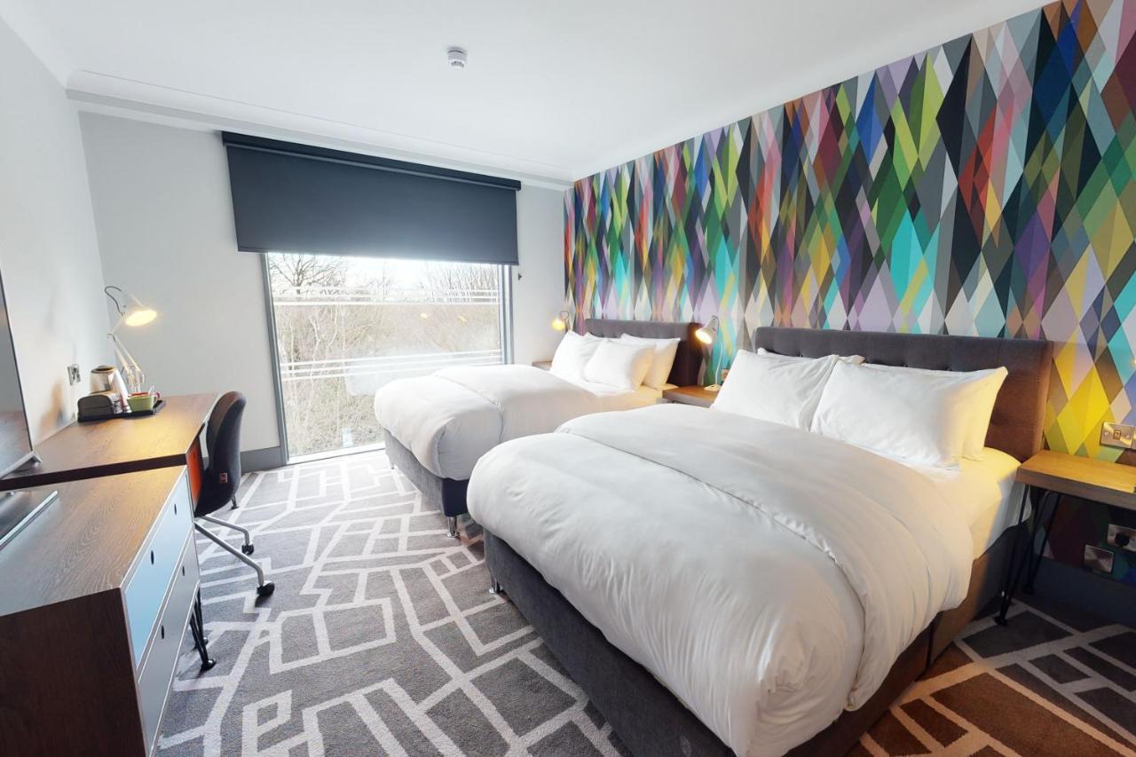 Village Hotel Bracknell Kültér fotó
